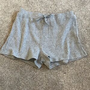 SHEIN Kids Gray Ribbed Shorts